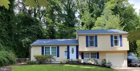 4420 S Shore Dr, Prince Frederick, MD 20678