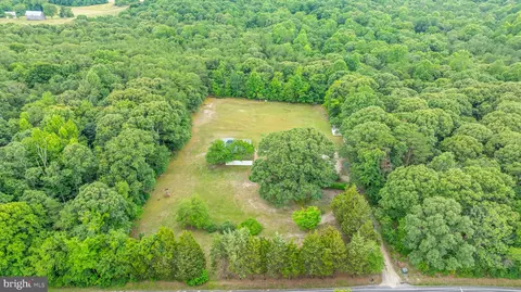 5865 Mackall Rd, Saint Leonard, MD 20685