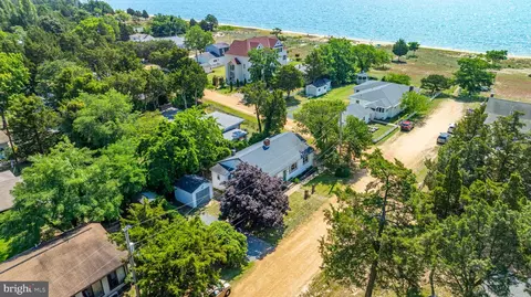 11016 Webster Dr, Lusby, MD 20657