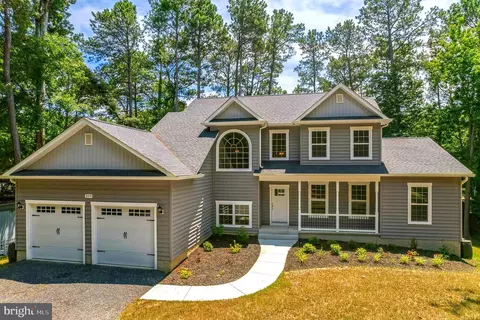 259 Cove Dr, Lusby, MD 20657