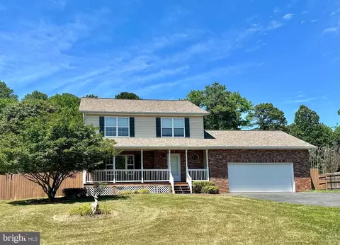 710 Miriam Ln, Lusby, MD 20657