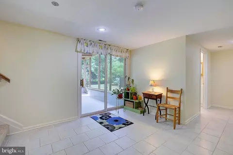 Entry Way - 2821 Jones Rd, Dunkirk, MD 20754 photo 6 of 8