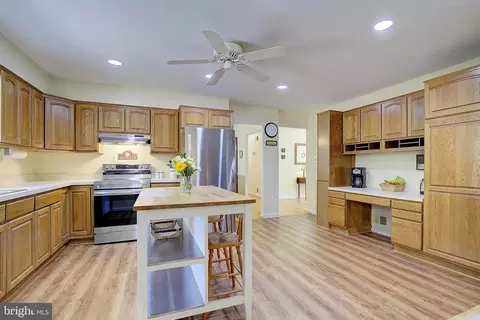 Kitchen - 2821 Jones Rd, Dunkirk, MD 20754 photo 3 of 5