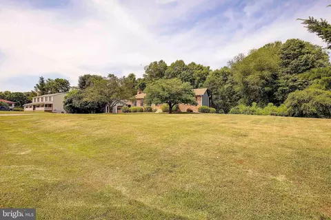 Exterior - 2821 Jones Rd, Dunkirk, MD 20754 photo 5 of 17