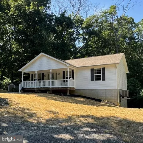 1108 San Angelo Dr, Lusby, MD 20657