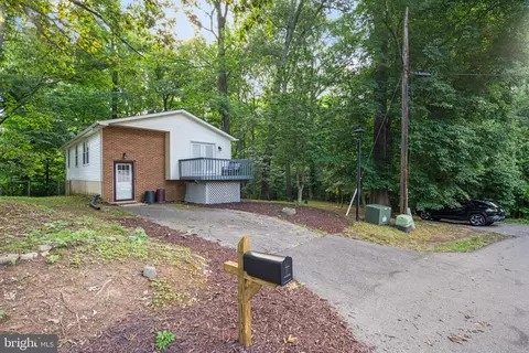 8348 Evergreen Dr, Lusby, MD 20657