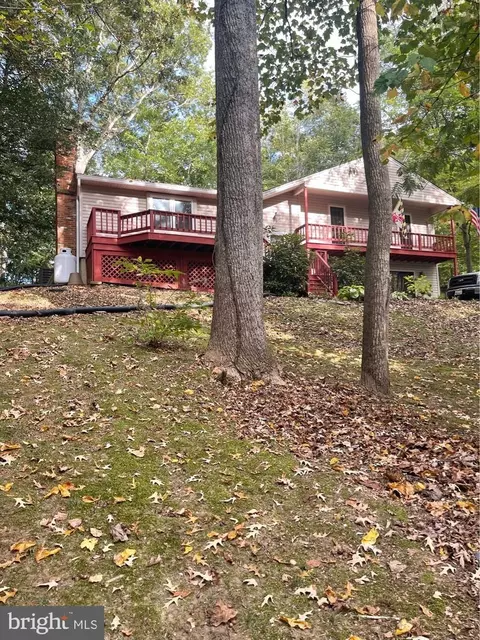 3330 Holland Cliffs Rd, Huntingtown, MD 20639