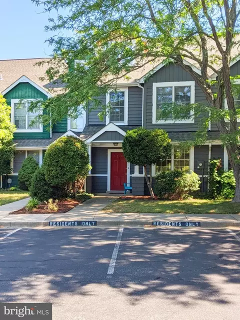 13208 Clipper Cir, Solomons, MD 20688