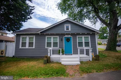 4005 15th St, Chesapeake Beach, MD 20732