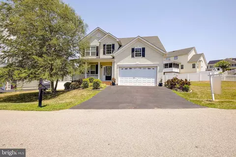 3129 Lawrin Ct, Chesapeake Beach, MD 20732