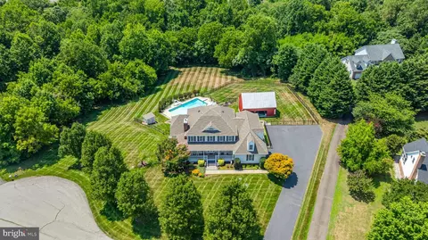 8920 Bayou Ct, Owings, MD 20736
