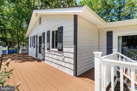 529 White Sands Dr, Lusby, MD 20657