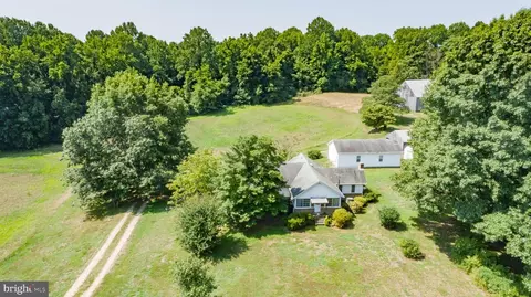 3695 Plum Point Rd, Huntingtown, MD 20639