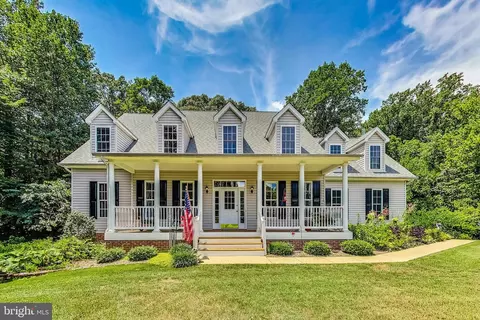 6285 Nicole Dr, Saint Leonard, MD 20685