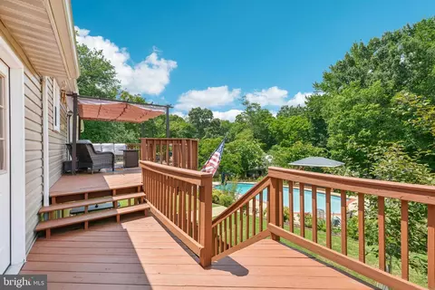 Exterior - 3609 King Dr, Dunkirk, MD 20754 photo 14 of 40
