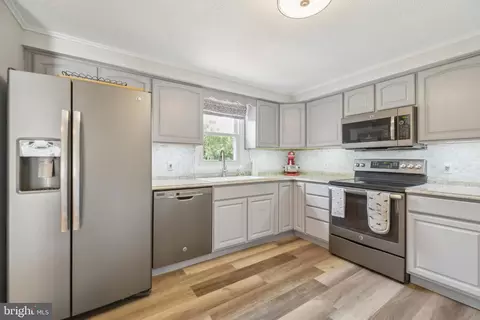 Kitchen - 3609 King Dr, Dunkirk, MD 20754 photo 3 of 3