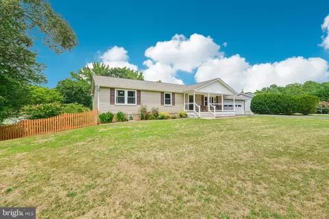 Exterior - 3609 King Dr, Dunkirk, MD 20754 photo 1 of 40