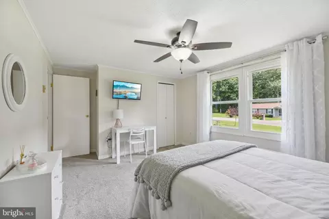 Bedroom - 3609 King Dr, Dunkirk, MD 20754 photo 4 of 9
