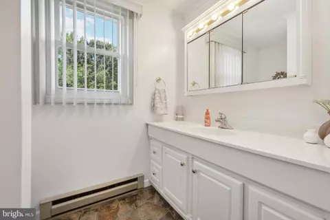 Bath - 3609 King Dr, Dunkirk, MD 20754 photo 2 of 3