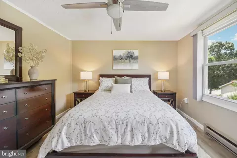Bedroom - 3609 King Dr, Dunkirk, MD 20754 photo 7 of 9