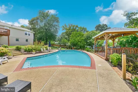Exterior - 3609 King Dr, Dunkirk, MD 20754 photo 32 of 40