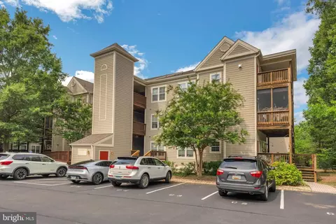 303 Driftwood Ln #303, Solomons, MD 20688