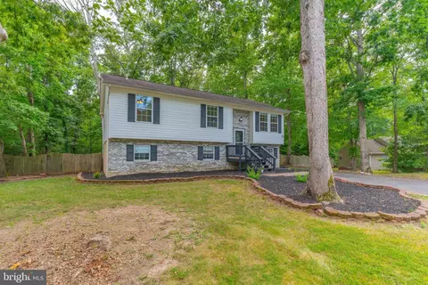 765 Lazy River Rd, Lusby, MD 20657