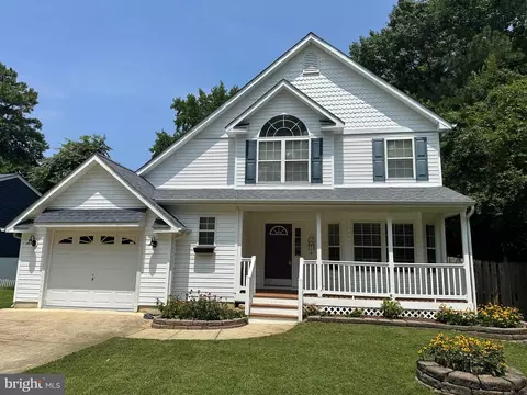 444 Lake Dr, Lusby, MD 20657