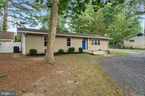 12820 Lake View Dr, Lusby, MD 20657