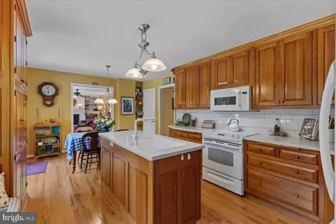 600 E Mount Harmony Rd, Owings, MD 20736 photo 7