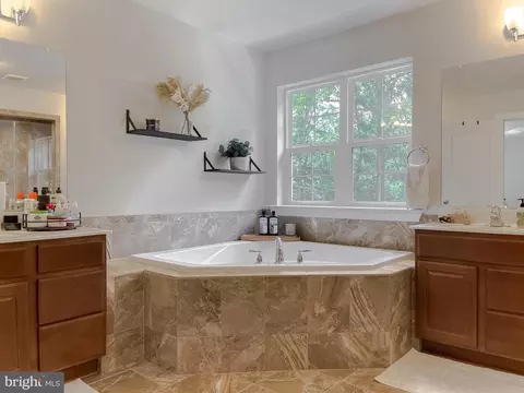 Bath - 2405 Comptrollers Ct, Prince Frederick, MD 20678 photo 3 of 8