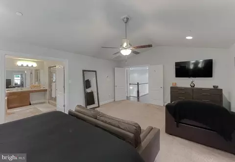 Entry Way - 2405 Comptrollers Ct, Prince Frederick, MD 20678 photo 7 of 13