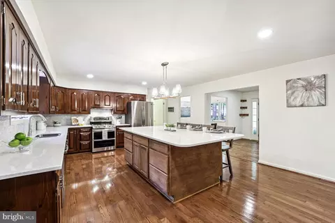 Kitchen - 4200 Landing Ln, Dunkirk, MD 20754 photo 3 of 4