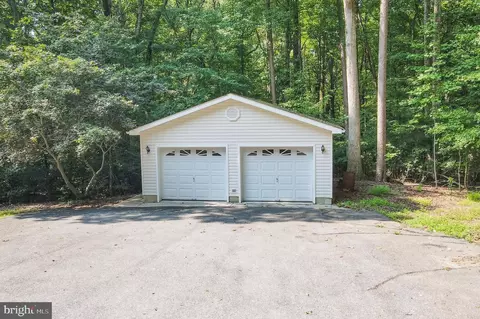 Exterior - 4200 Landing Ln, Dunkirk, MD 20754 photo 4 of 4