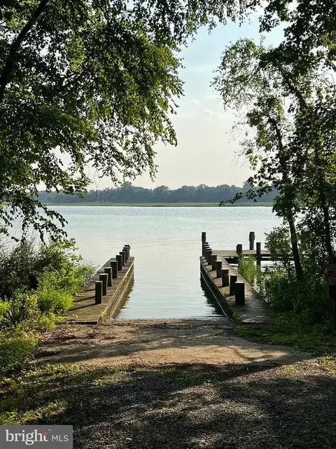 View/Area - 4200 Landing Ln, Dunkirk, MD 20754 photo 2 of 5
