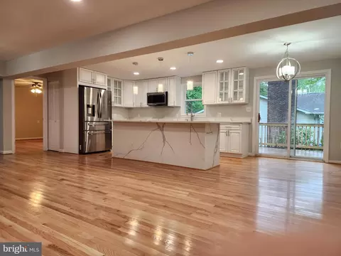 12344 Catalina Dr, Lusby, MD 20657