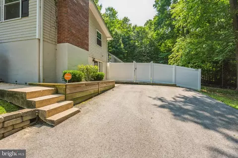 Exterior - 218 Thunderbird Dr, Lusby, MD 20657 photo 2 of 4