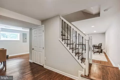Entry Way - 218 Thunderbird Dr, Lusby, MD 20657 photo 4 of 4