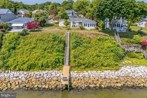 111 Chesapeake Ave, Prince Frederick, MD 20678