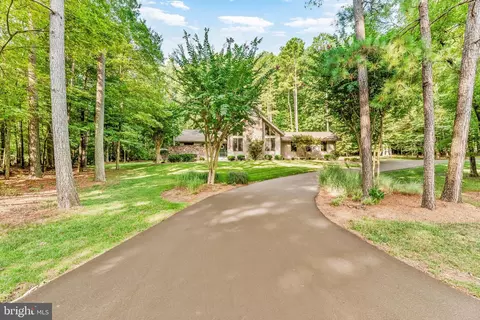 1180 Thompson Ct, Saint Leonard, MD 20685