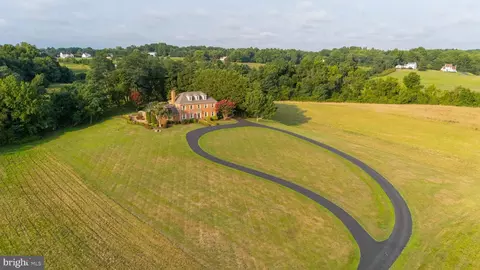 2300 Carpenters Beach Rd, Huntingtown, MD 20639