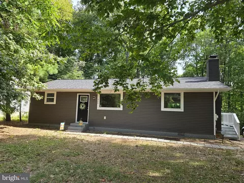 320 Thunderbird Dr, Lusby, MD 20657