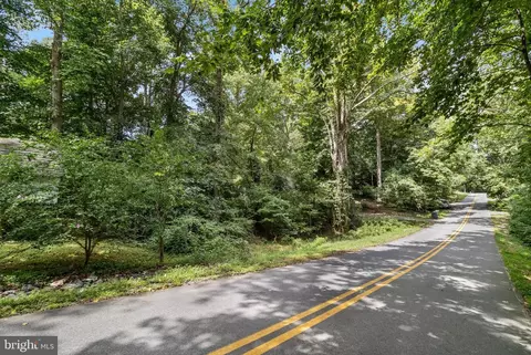 8465 Pine Blvd, Lusby, MD 20657 photo 5