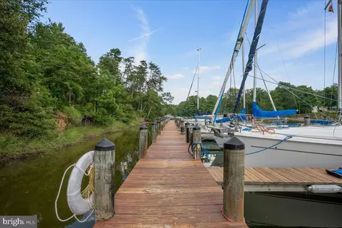 13465 Lore Pines Ln, Solomons, MD 20688 photo 9