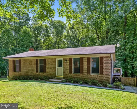 7741 N Flint Hill Rd, Owings, MD 20736