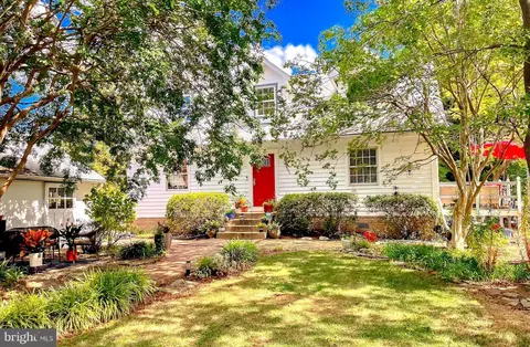 105 Lore Rd, Solomons, MD 20688