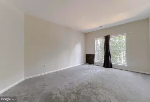 Living - 804 Runabout Loop #804, Solomons, MD 20688 photo 4 of 5