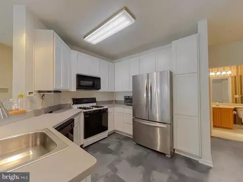 Kitchen - 804 Runabout Loop #804, Solomons, MD 20688 photo 1 of 1