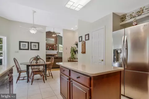Kitchen - 3241 Old Jones Rd, Dunkirk, MD 20754 photo 5 of 7
