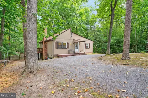 12370 Algonquin Trl, Lusby, MD 20657
